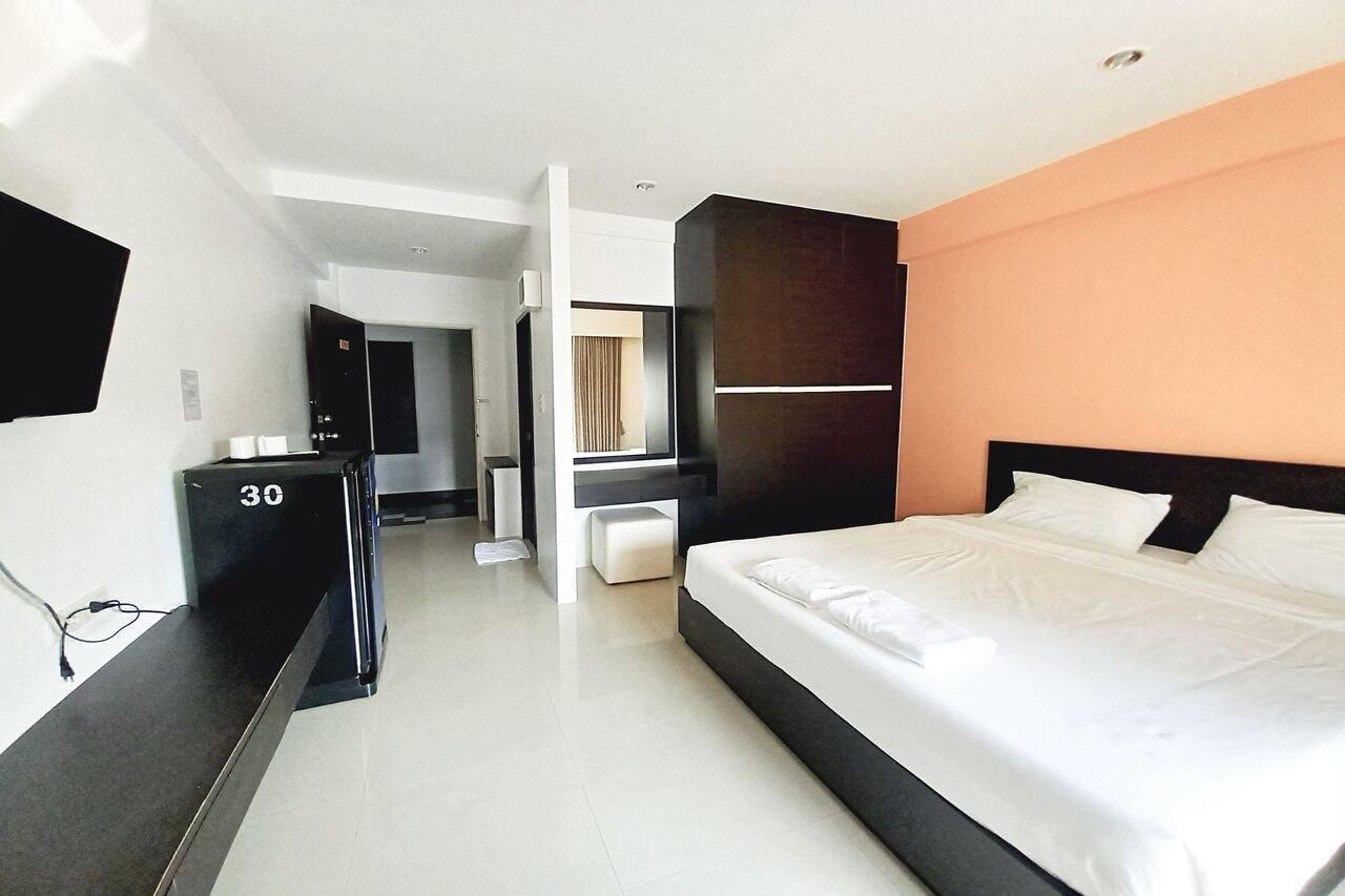 Ruan Plaisoi Apartment Bangkok Ngoại thất bức ảnh