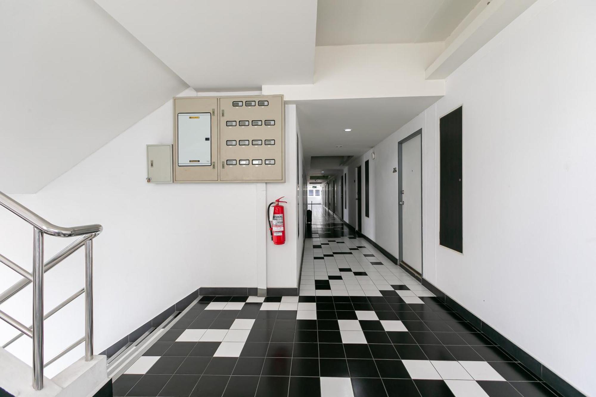 Ruan Plaisoi Apartment Bangkok Ngoại thất bức ảnh